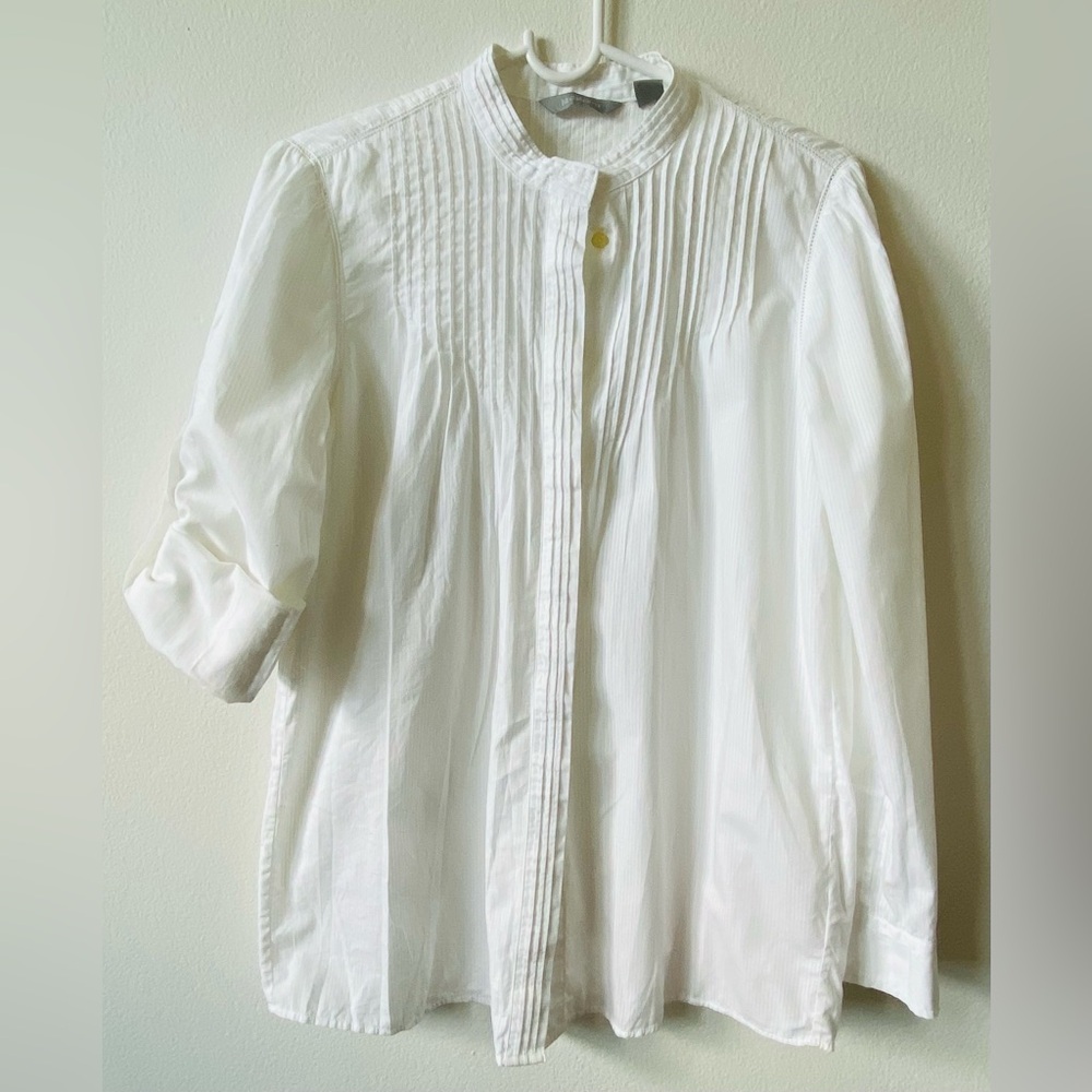 Liz claiborme White Pleated Button-Up Blouse S